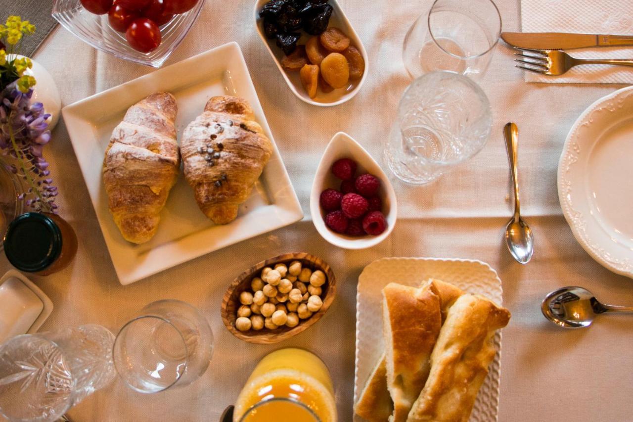 L'Aromatario Bed & Breakfast Neive Bagian luar foto