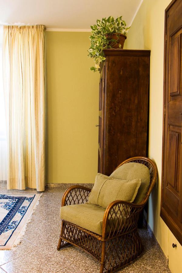 L'Aromatario Bed & Breakfast Neive Bagian luar foto