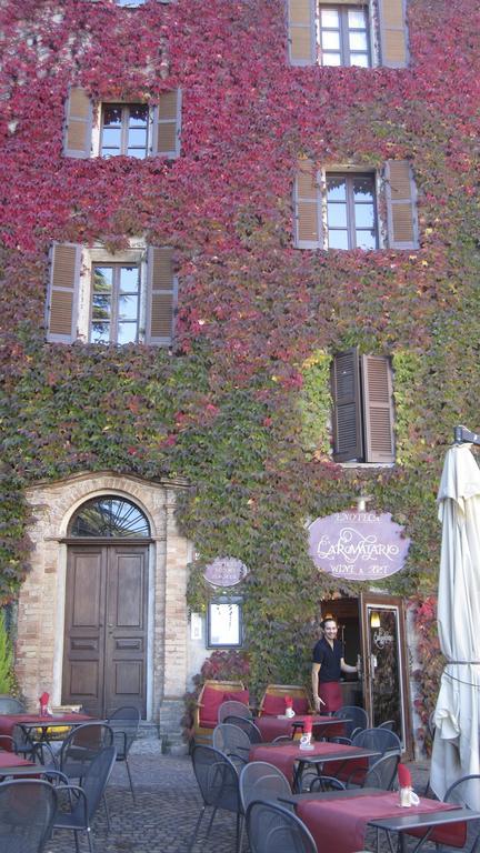 L'Aromatario Bed & Breakfast Neive Bagian luar foto