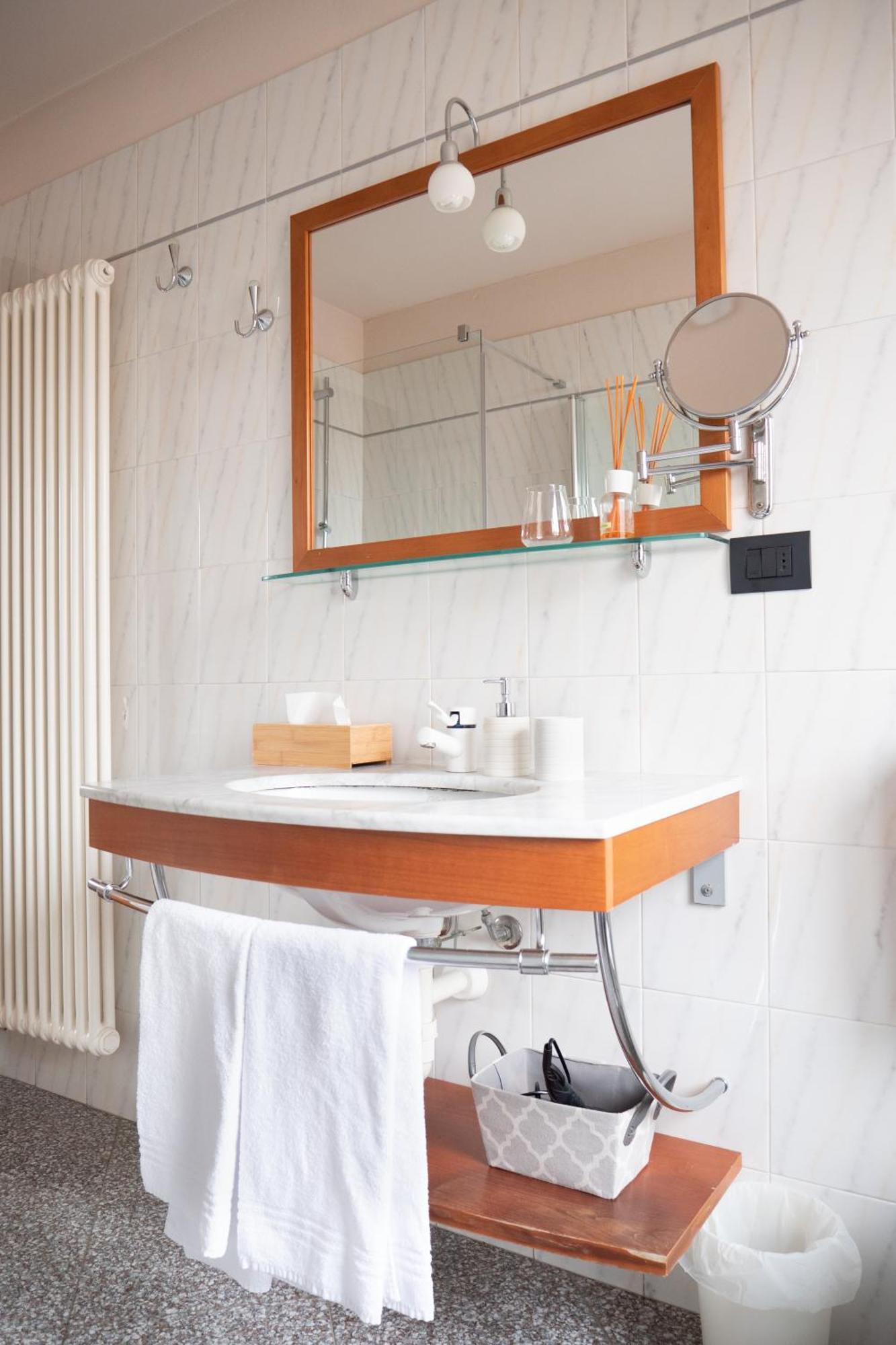 L'Aromatario Bed & Breakfast Neive Bagian luar foto