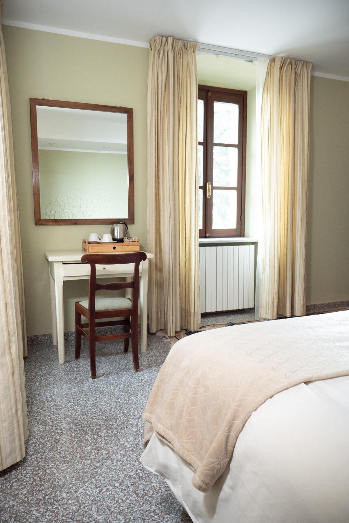 L'Aromatario Bed & Breakfast Neive Bagian luar foto