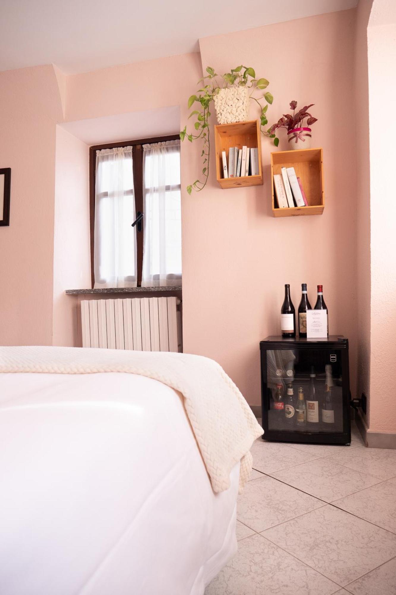 L'Aromatario Bed & Breakfast Neive Bagian luar foto